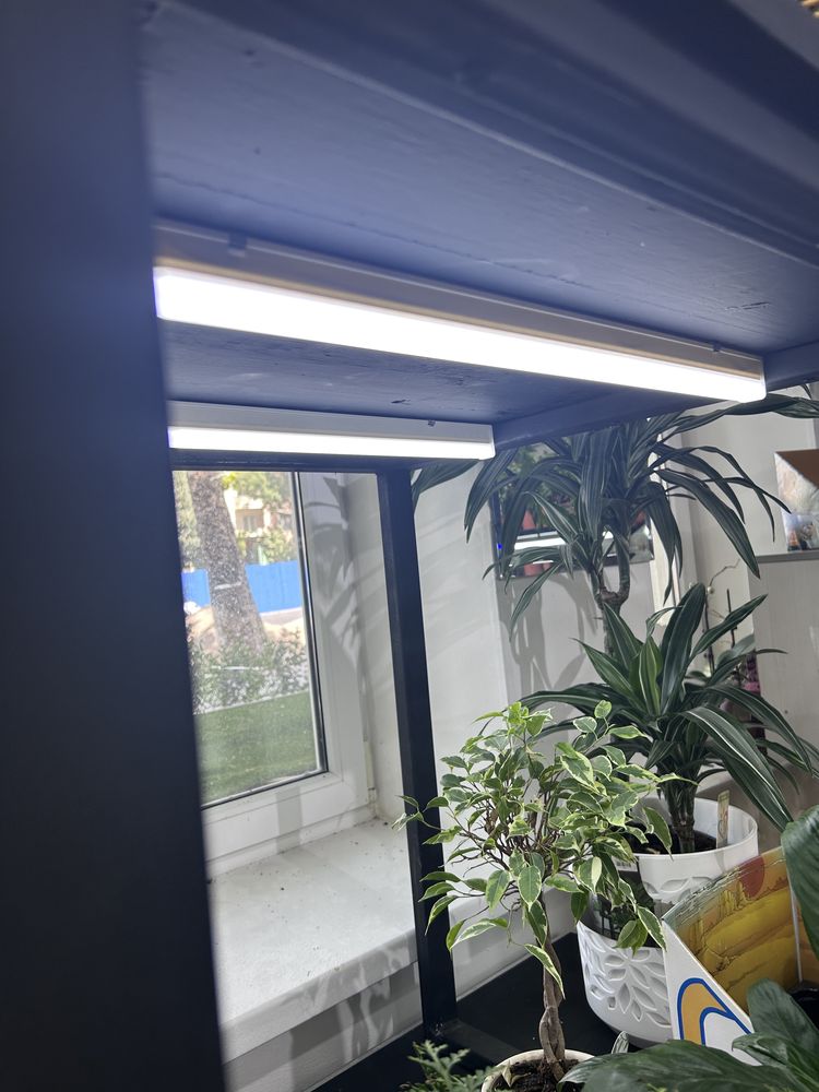 Продается полки с подсветкой