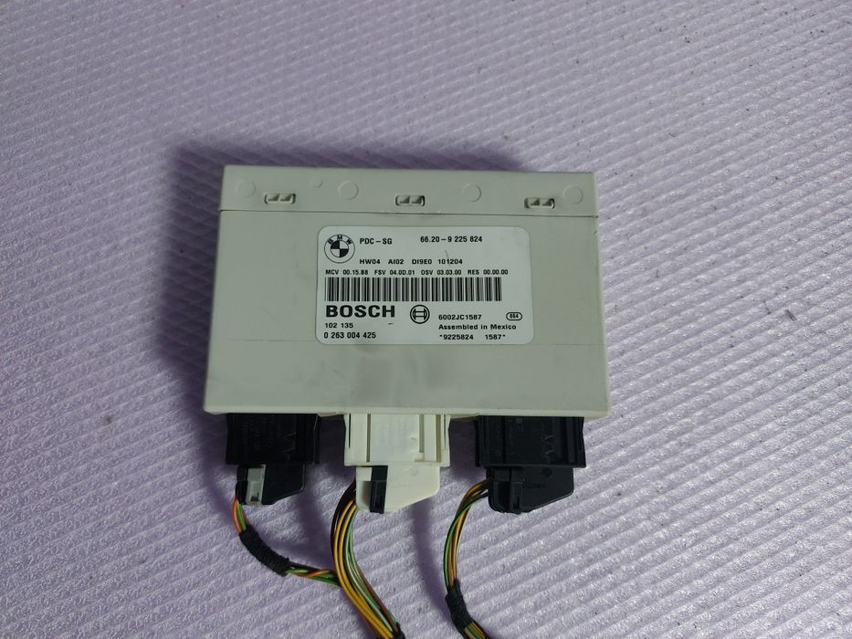 Modul PDC senzori parcare BMW E81 E87 E90 E91 E92 Cod 9225824