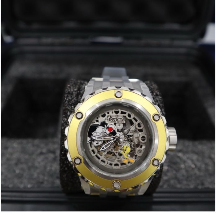 Ceas Invicta editie limitata Looney Tunes