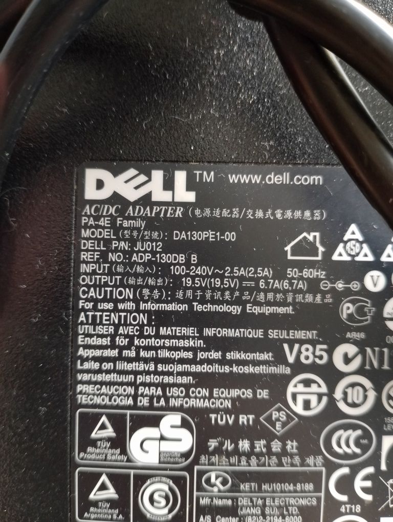 Адаптери със захранващ кабел за Dell laptop и Display port кабел