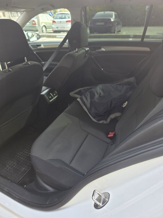 vînd/ schimb golf 7