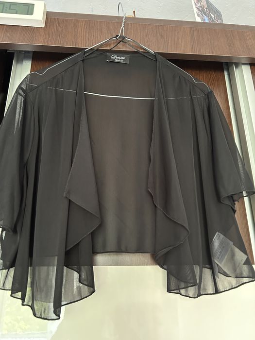 Vând bolerouri  2 modele diferite