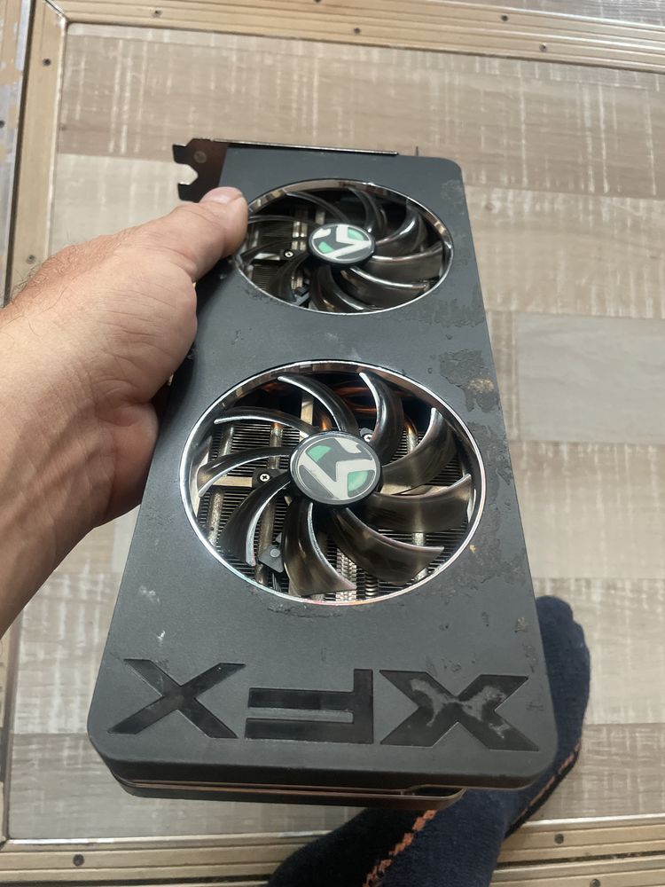 видеокарта AMD R9 280x