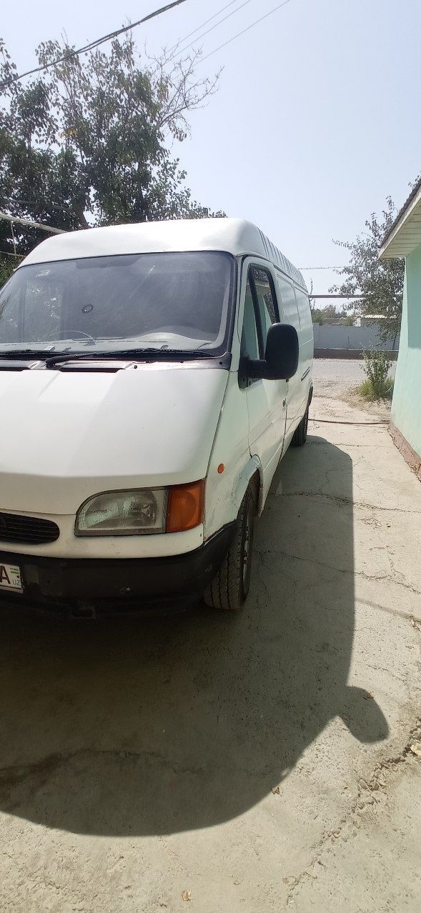 Ford tranzit sotiladi