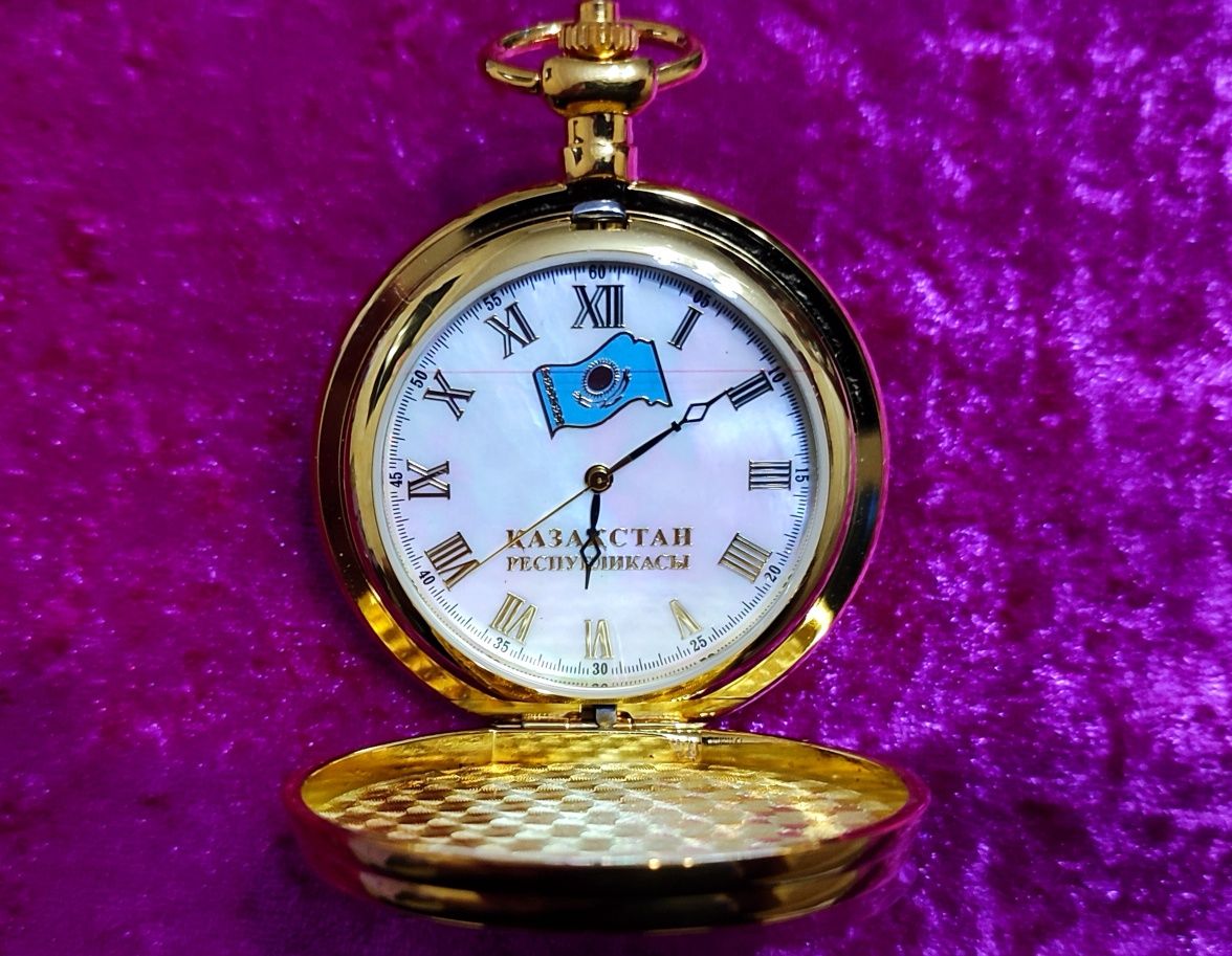 Новые сувенирные часы Ресублика Казахстан