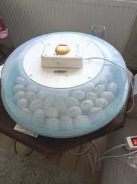 Vând incubator oua