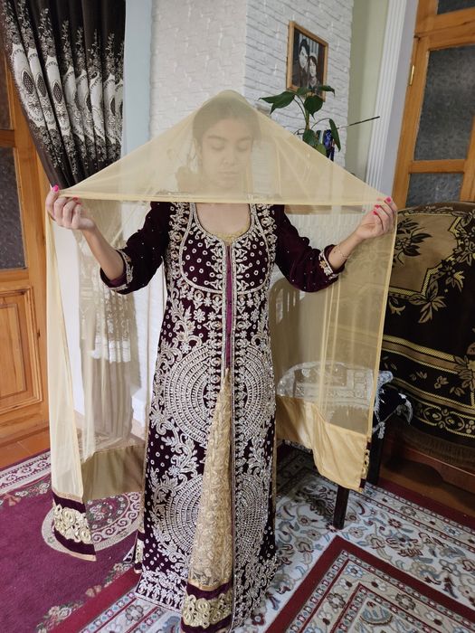 Келинлар либоси, ансамбль