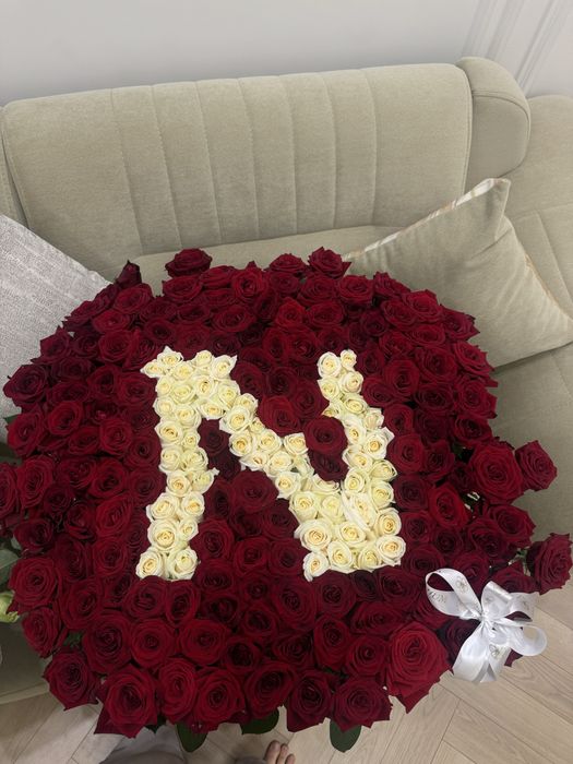 шикарный большой букет 201 розы по шоковой цене