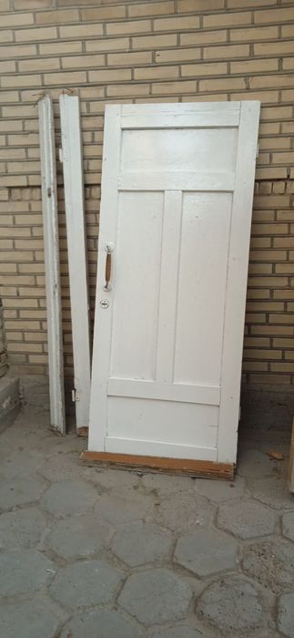 Eshik va deraza sotiladi