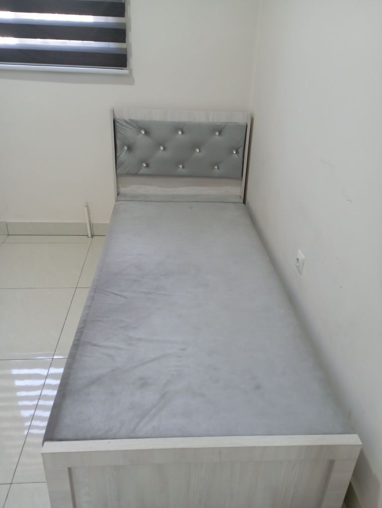 1 kishilik divan