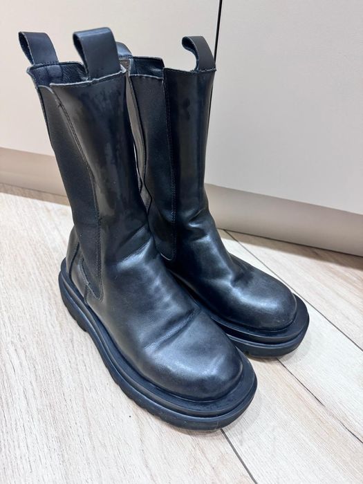 Продам весенние ботинки челси р.35-36