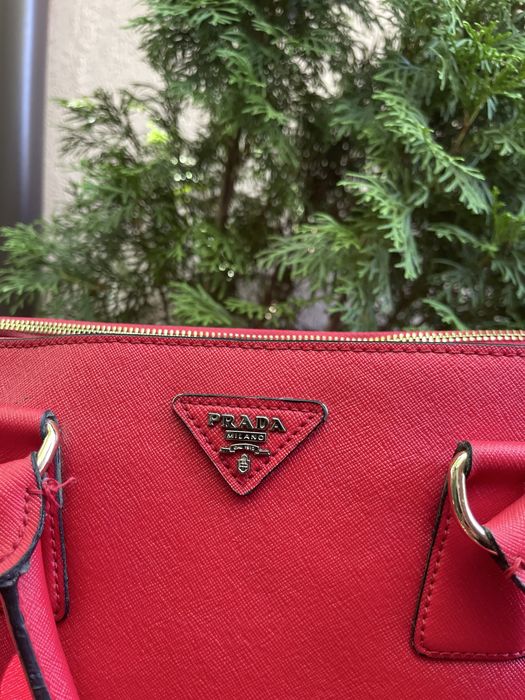 Geanta damă PRADA pret usor negociabil