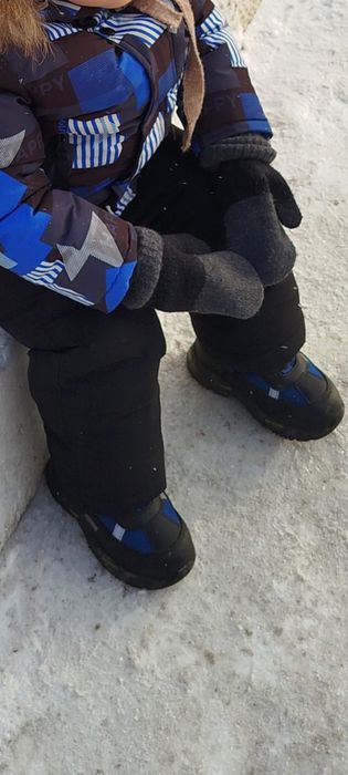 Продам детскую обувь