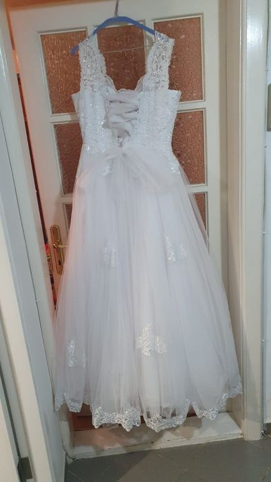 Vând rochie de mireasă