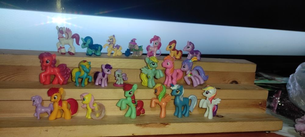 Продам киндеры 90 годов разные