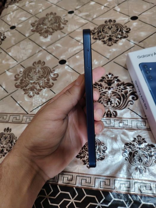 Samsung A 25  6/128 Gb