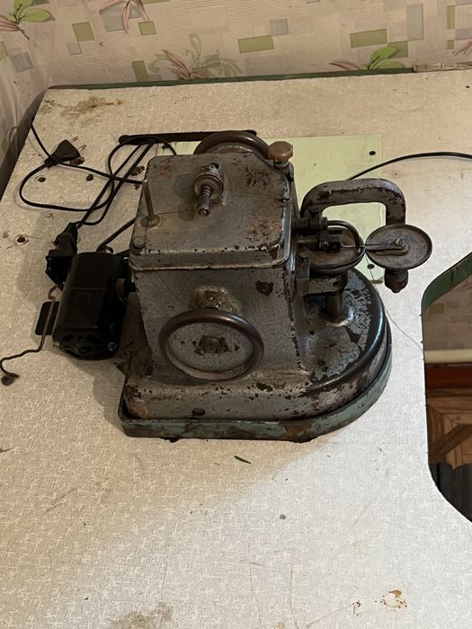 Скорняжная машинка