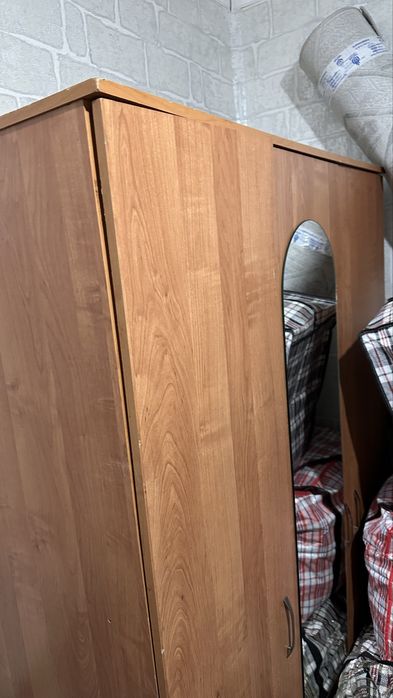 Отдам шкаф даром!