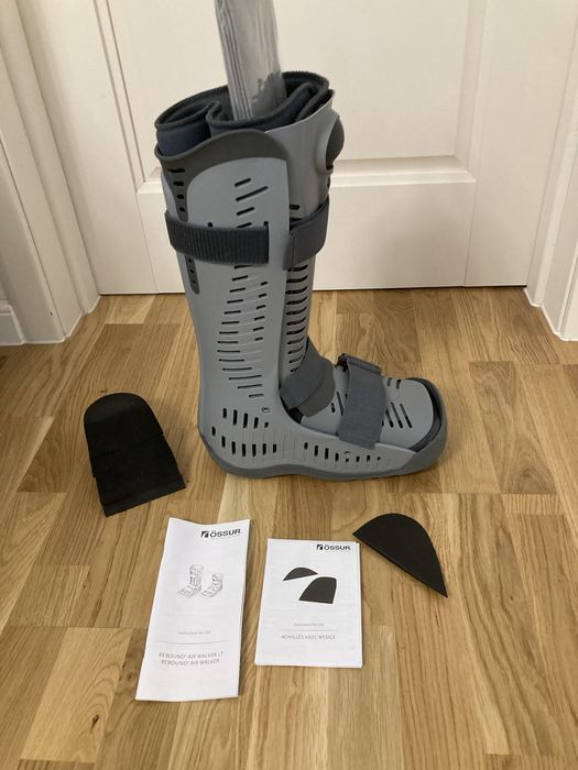 Orteză Rebound® Air Walker + Kitul Rebound Achilles Wedge +