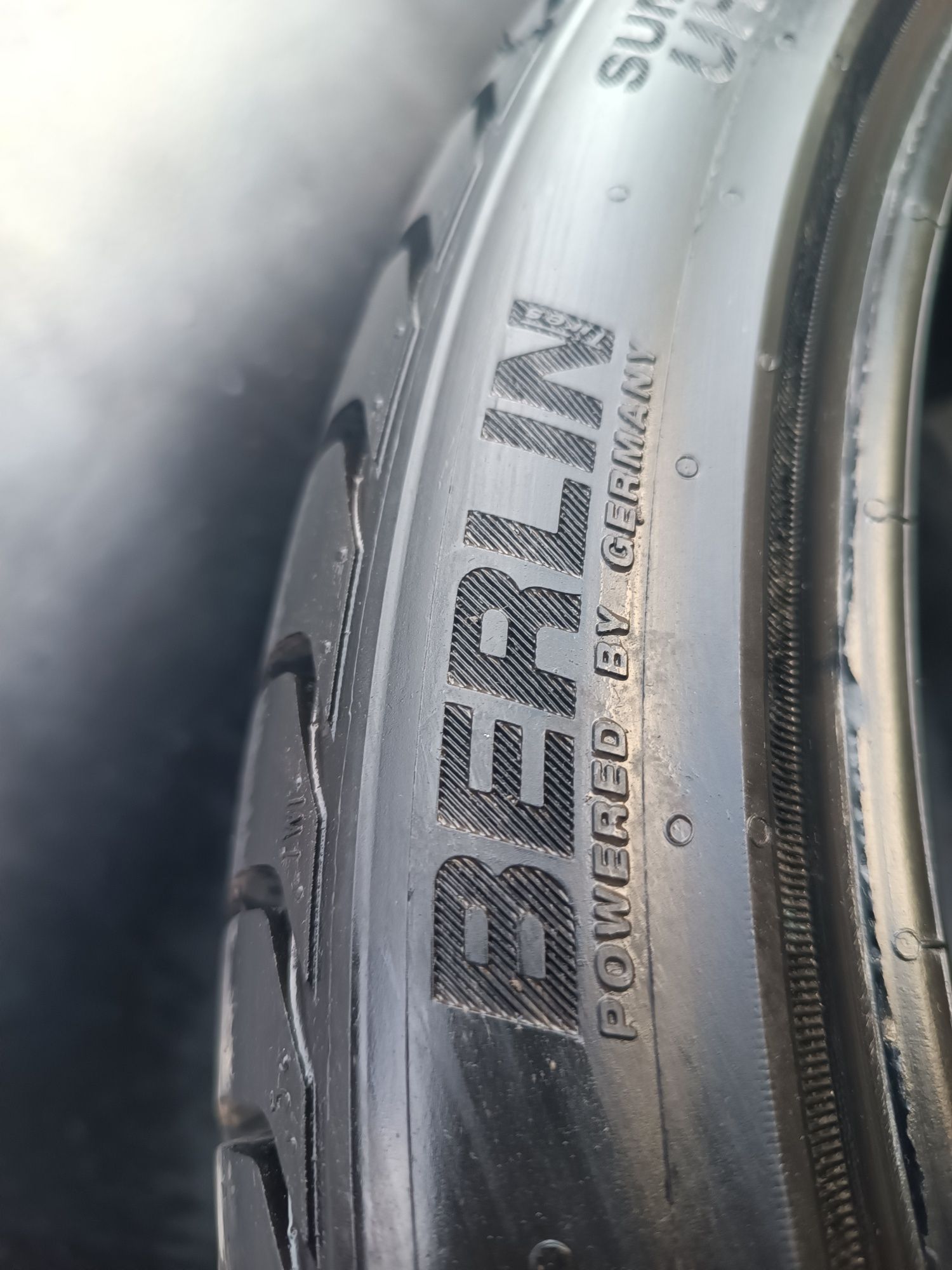 255/35/19 Berlin Дот 1222