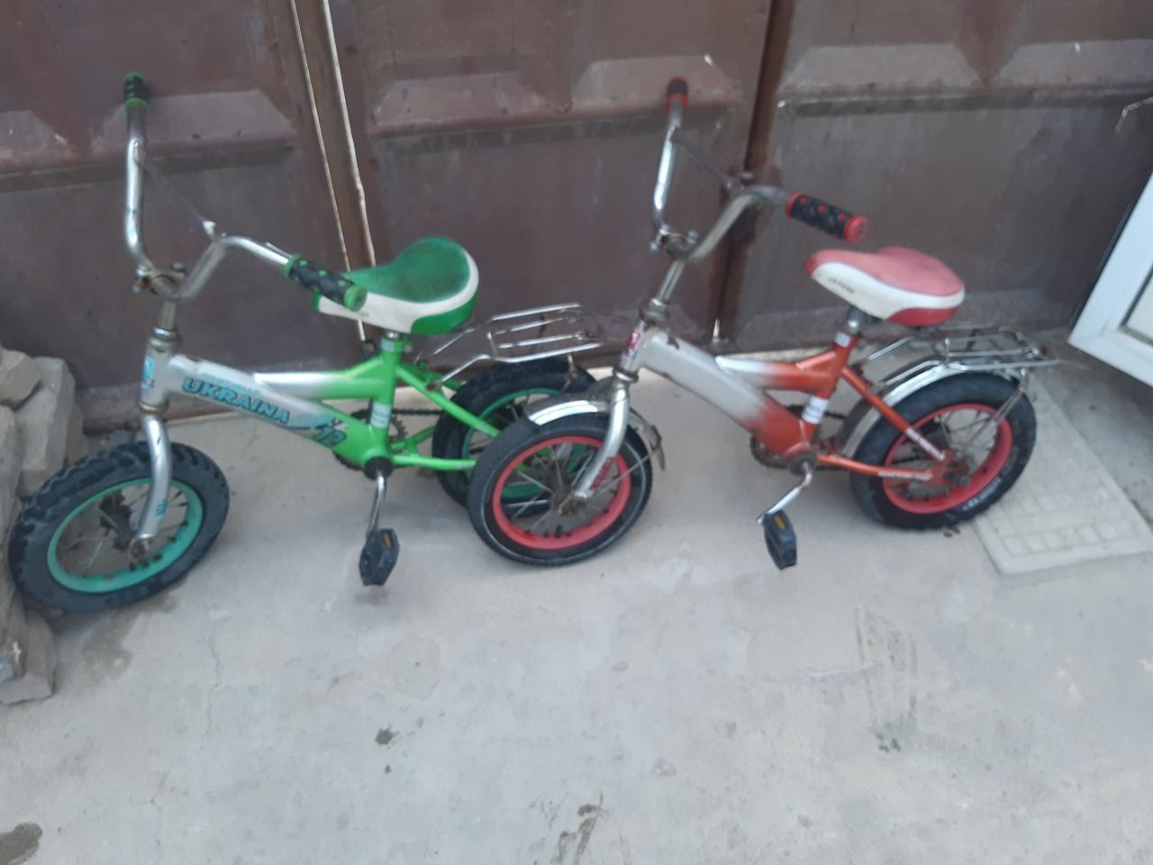 Velosiped va kolyaska yosh bolalar uchun