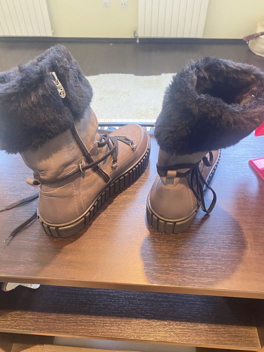 Vind cizme de piele naturala inblanite marime 37