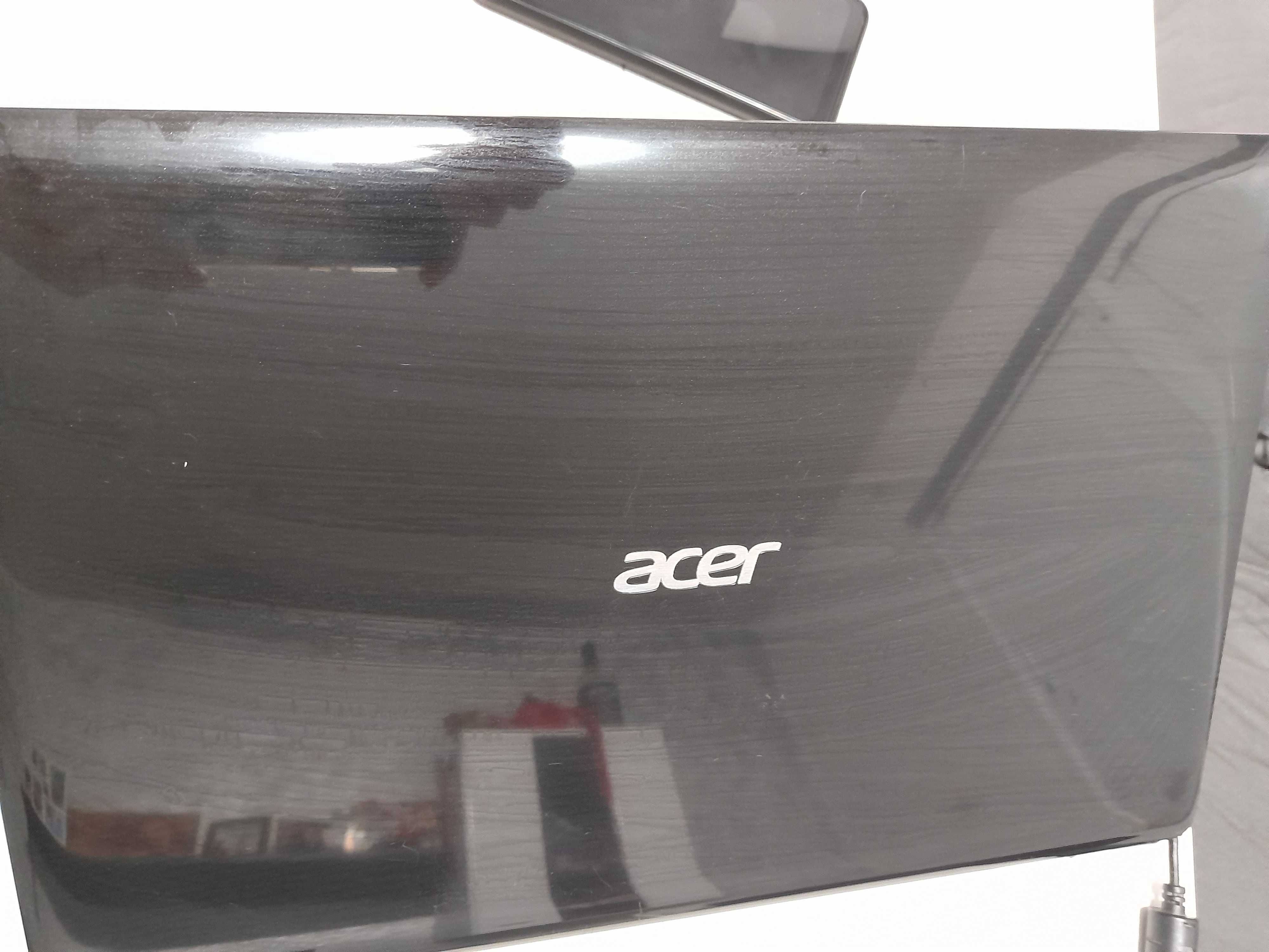 Продавам лаптоп Acer