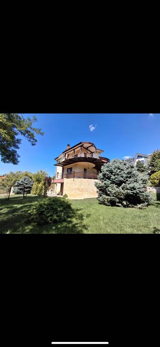 Casă in zona Bucium- Plopii fără soț  -  7 camere