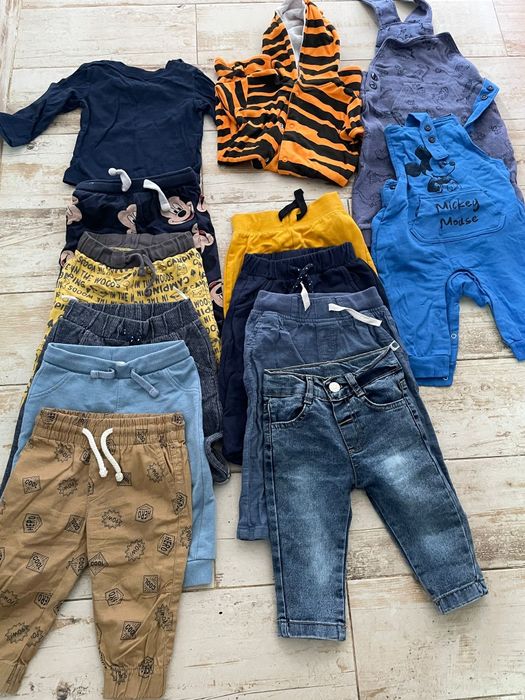 Vând blugi fetițe și pantaloni bebe