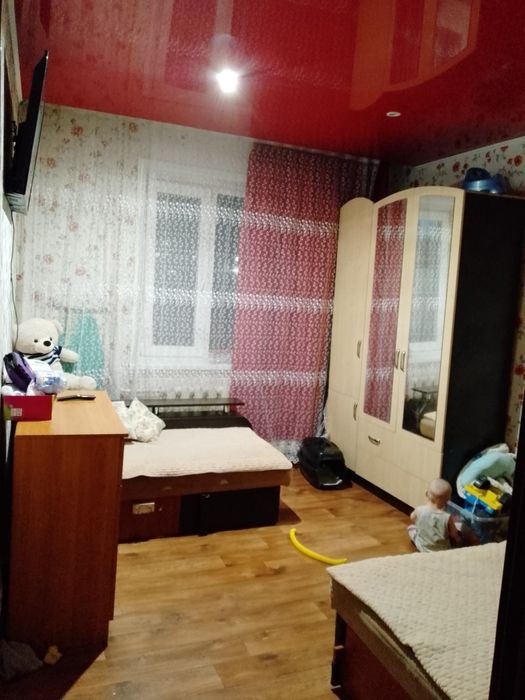 Срочно продам 2х комнатную секцию квартирного типа