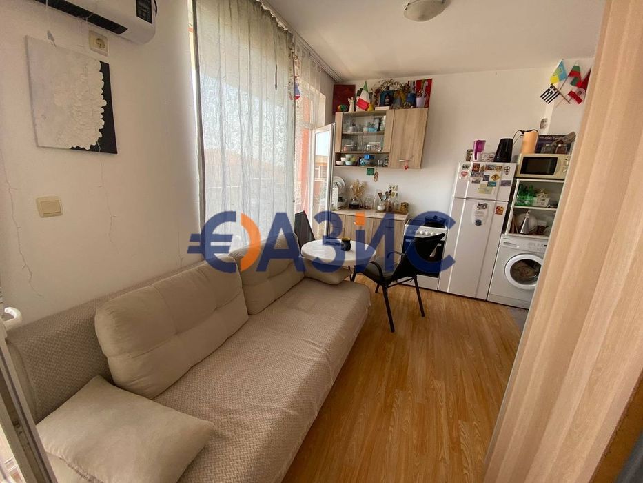 # 33268700 студио в Слънчев ден 6. Общо: 39кв м, 4ет,