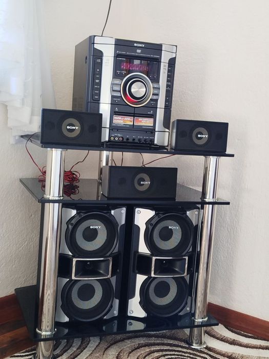 Музикалний центр . SONY.