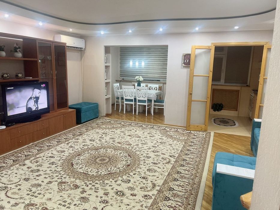 Продаю Своя 4 ком.евроквартира в центре