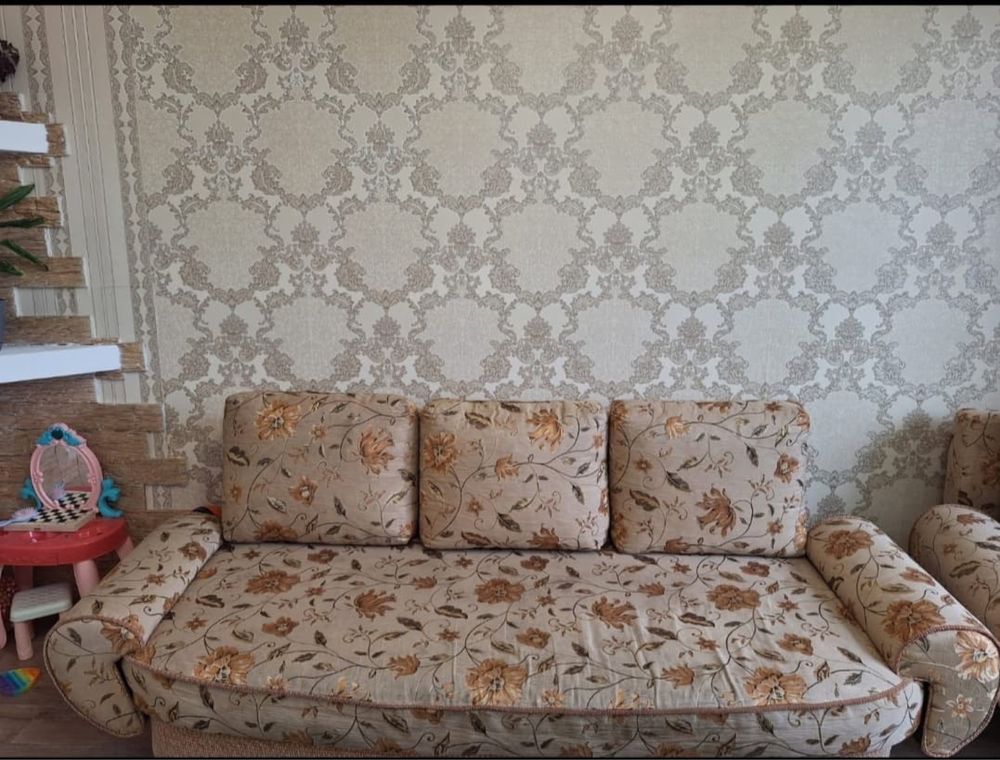 Продам диван и 2 кресла