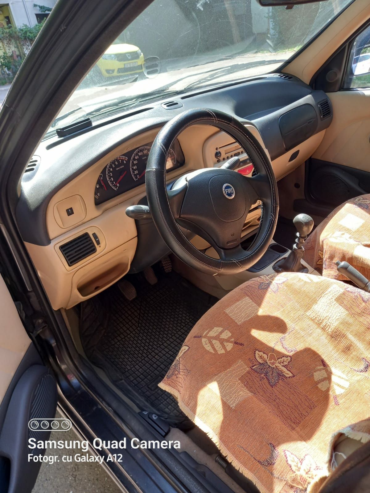 Persoana fizica vând Fiat albea
