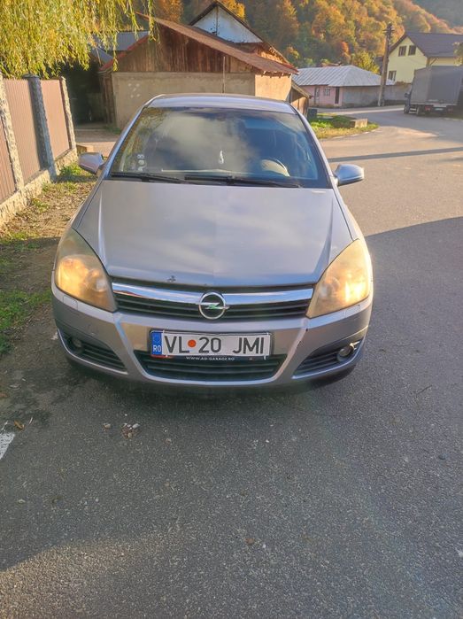 Vând Opel Astra H