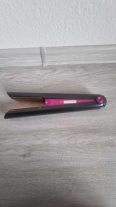 Преса за коса DYSON CORRALE HS03 чети описанието