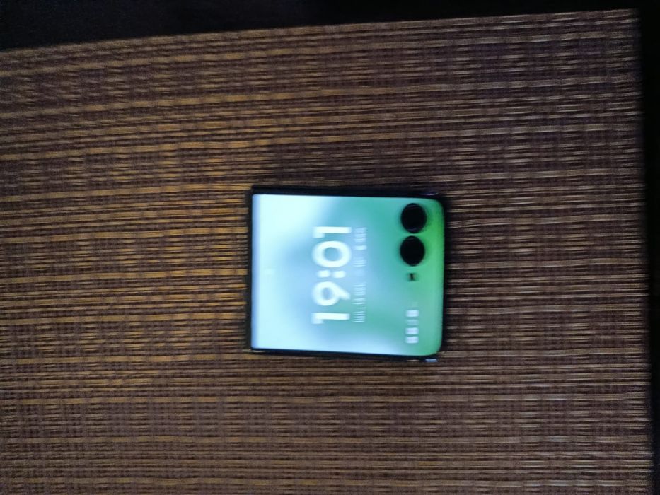 Motorola RAZR 50 Ultra Green 512gb 12gb ram