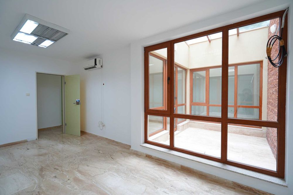 Продава се  в Варна, Център -  кв.м за 0 €/ - Снимка #8