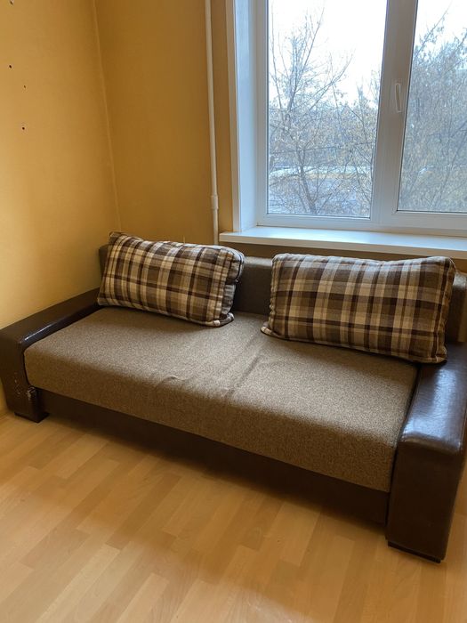 Продам диван 10000