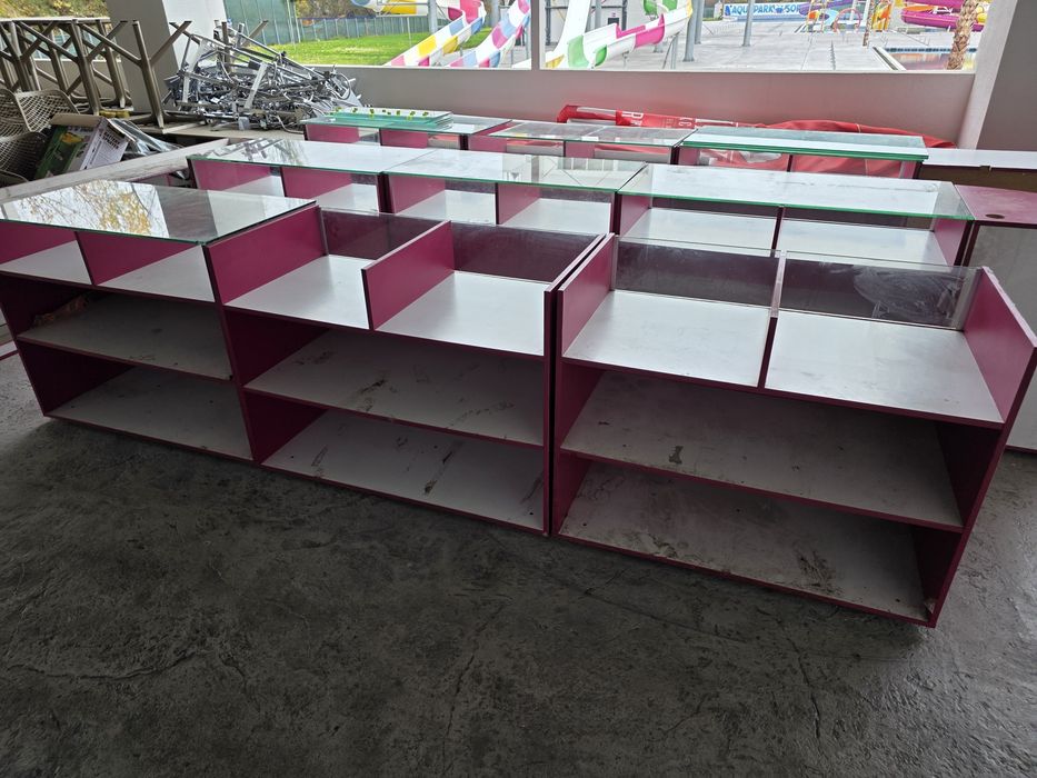 Мебели за магазин  за алкохол и цигари