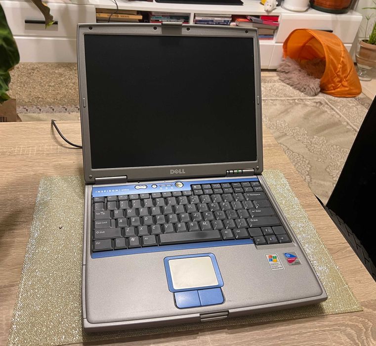Laptop Dell Inspiron 600m – Funcțional, cu încărcător original - retro