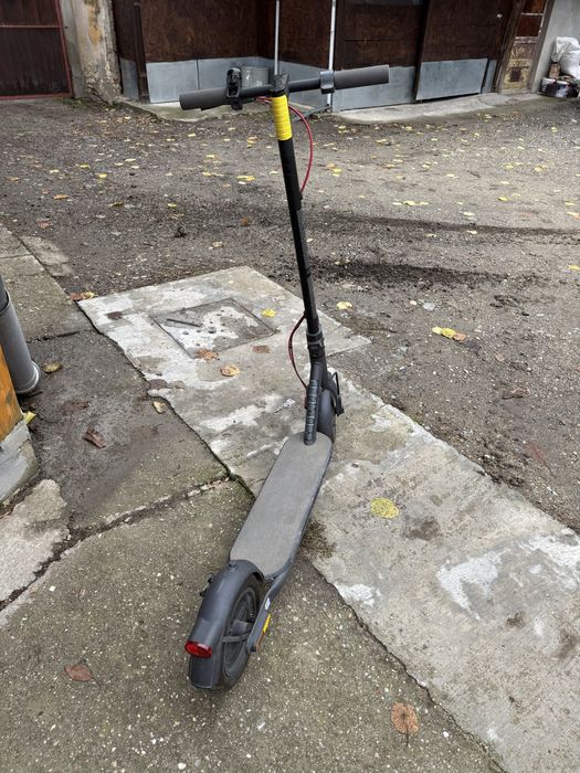 Trotineta electrica XIAOMI Scooter 4 , 10 inch , pliabila