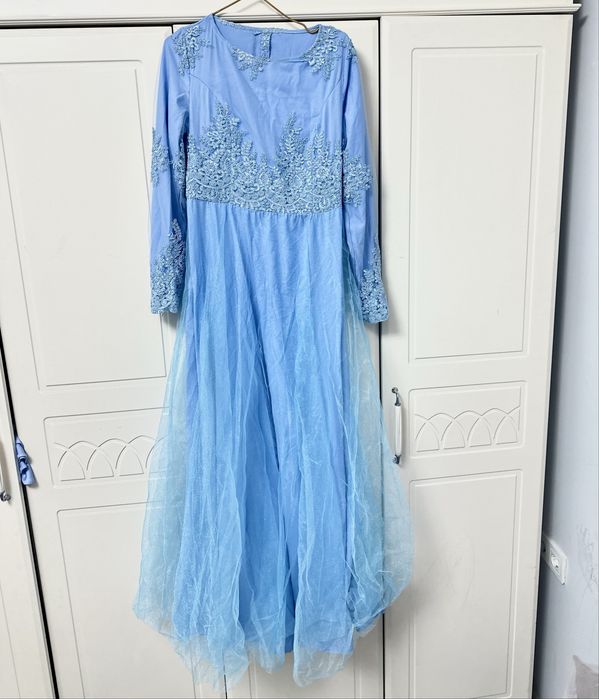 Вечернее платье