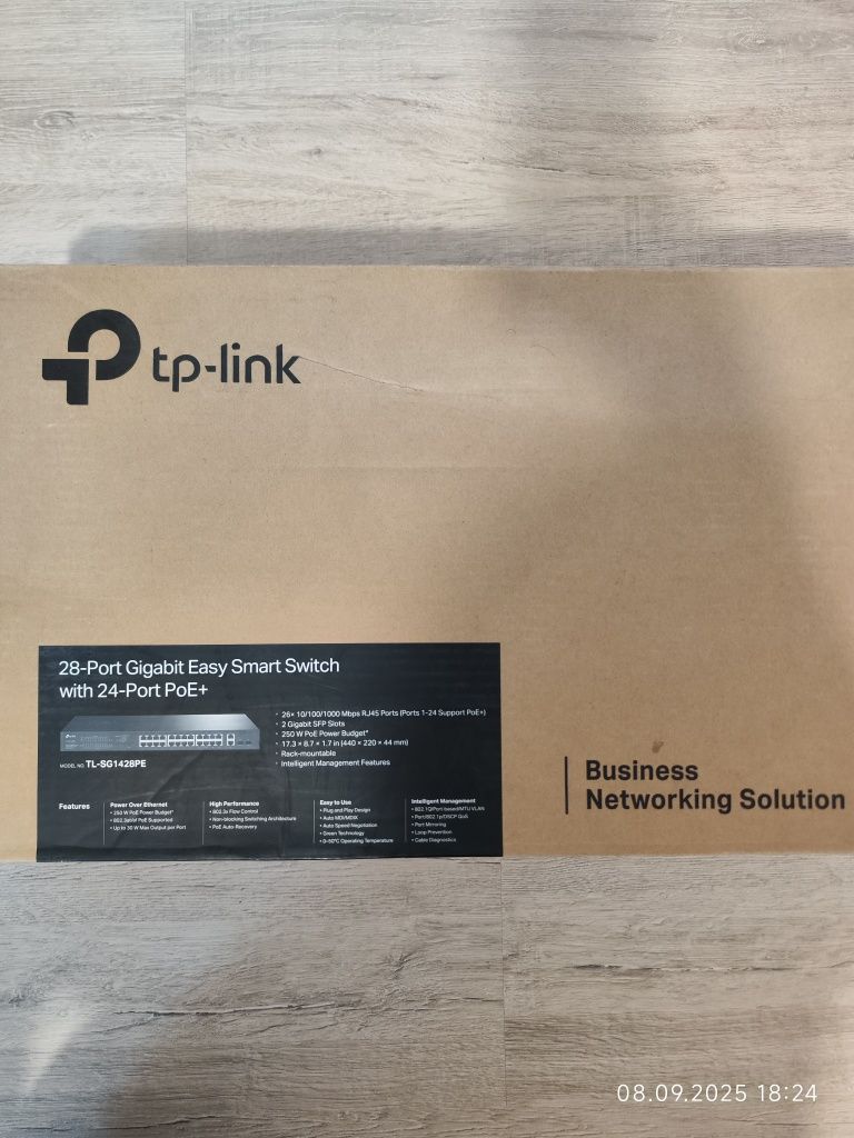 28 Port Gigabit Easy Smart Switch with 24 Port