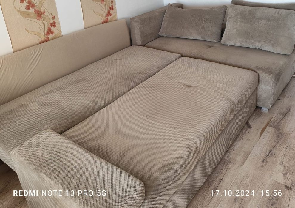 Vând colțar și 2 fotolii fixe