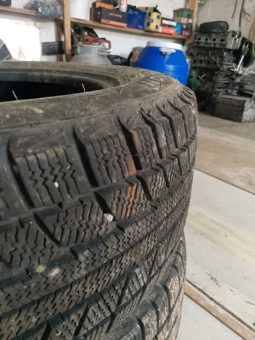 Зимняя резина Трианжел 2 штук