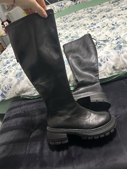 Дълги ботуши.