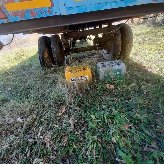 Vând pavilion apicol