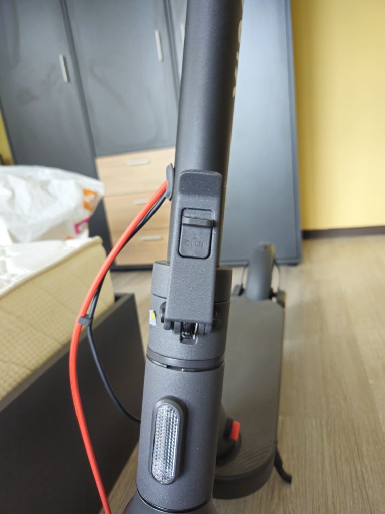 Електрическа тротинетка Xiaomi electric scooter 4 pro [2nd gen]